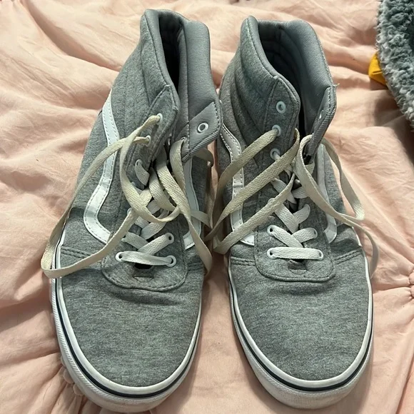 Vans - Picture 2 of 3